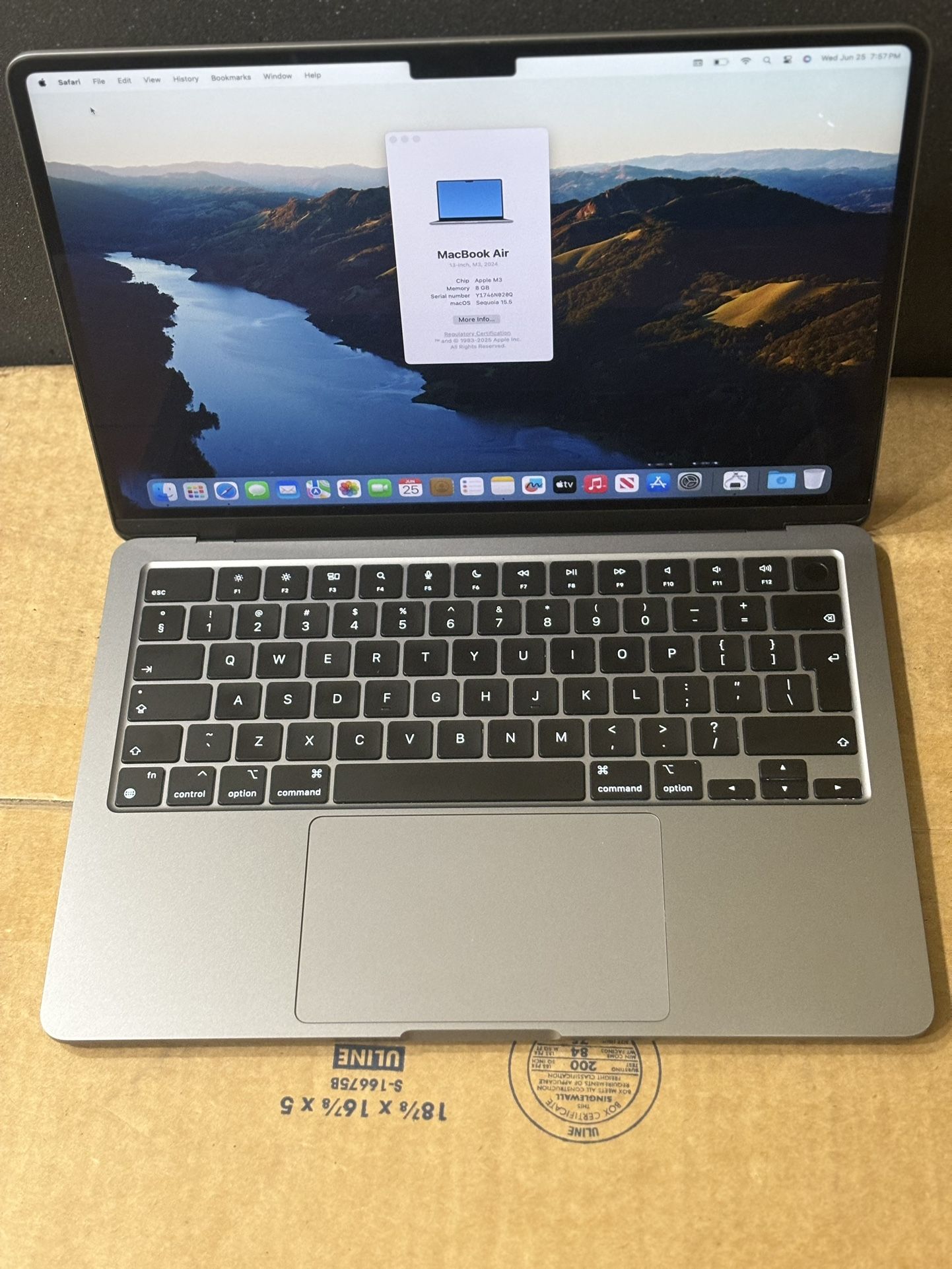 MacBook Air 2024 M3 8gb /512 gb ssd space gray
