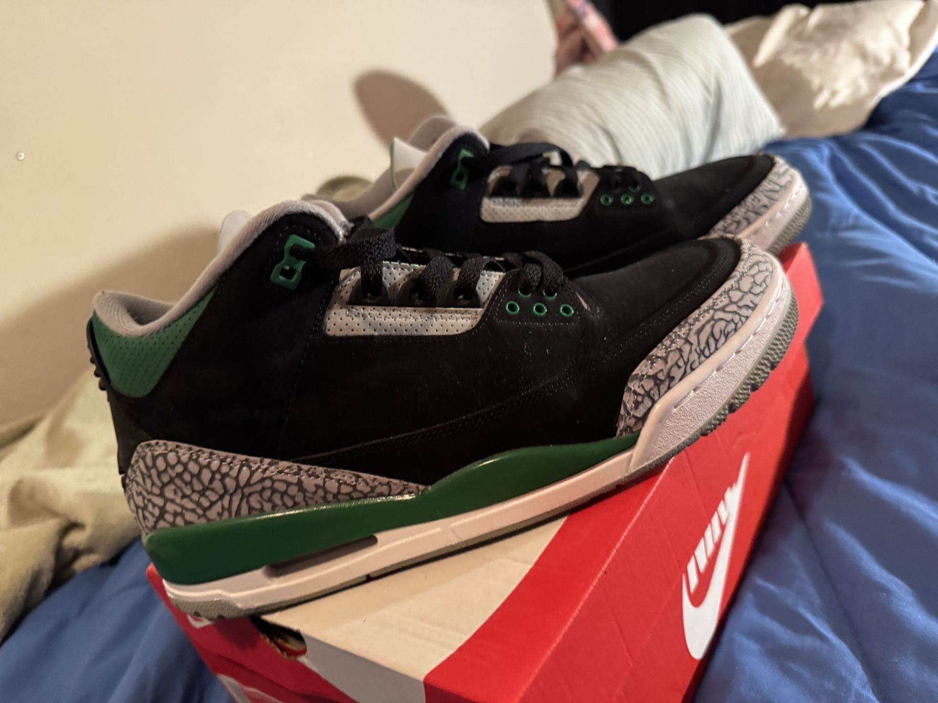 Pine Green Jordan 3s