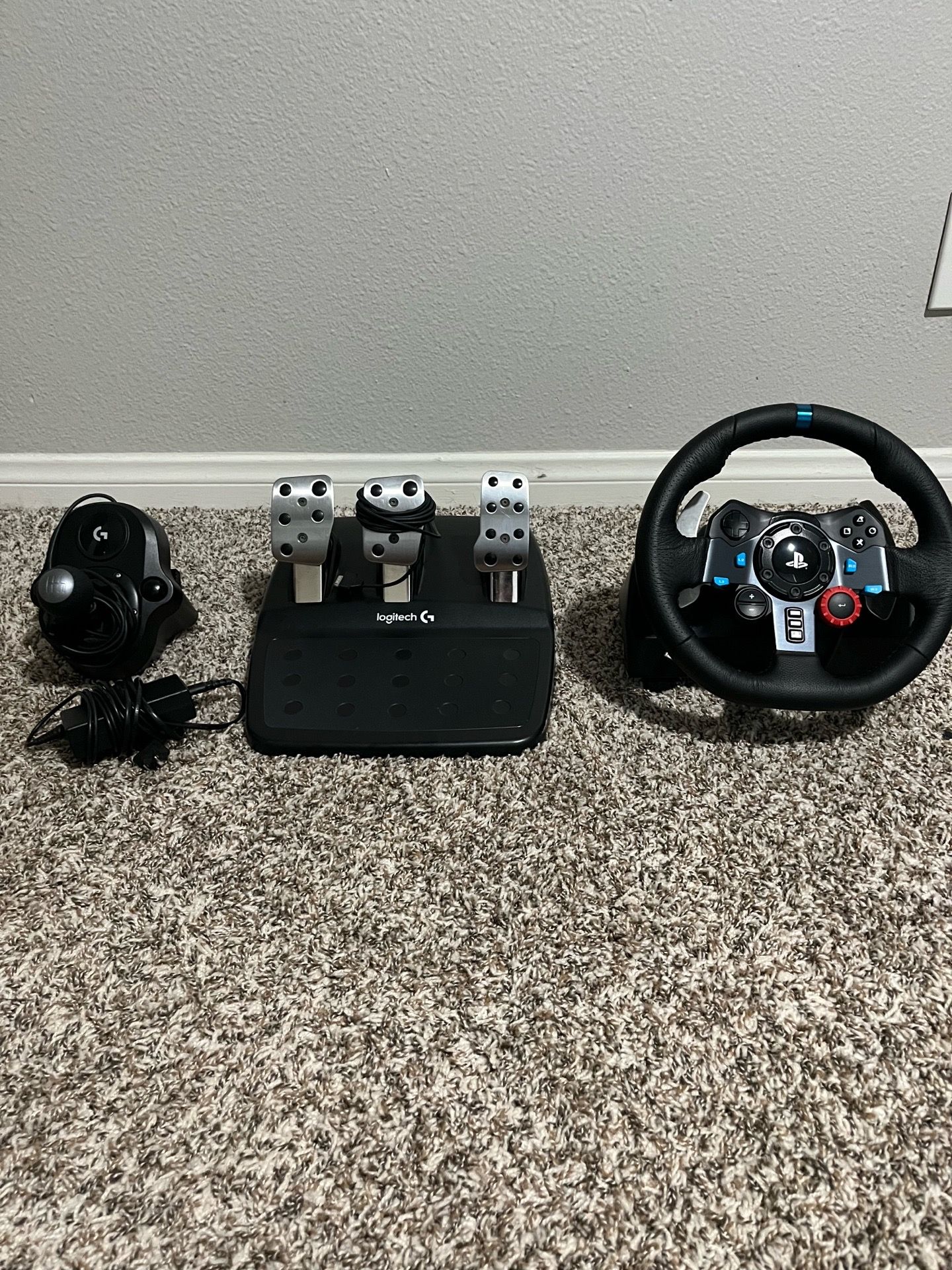 Logitech G29 Gaming Wheel for Playstation bundle with Driving Force Shifter, Walmart Exclusive