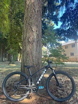 Trek Marlin 5 Mountain Bike – XS 13.5” Frame - Trail Bicycle Disc Brakes