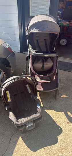 Carseat and stroller combo