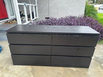 BLACK (6) DRESSER