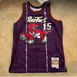 | Vince Carter Throwback Raptors Jersey, Mitchell & Ness Size Large | Color: Purple/Red 