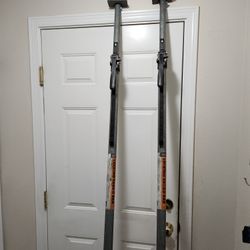 Locking Cargo Bar 