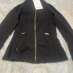 Lululemon Color Black Size 2