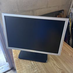Dell Professional 17" Flat Panel LCD Monitor WITH VGA, POWER CORD