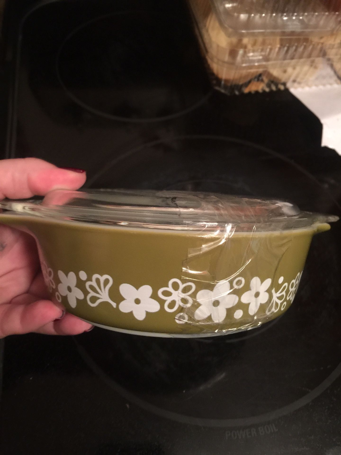 Vintage Pyrex with lid
