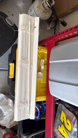 Cordless lift blinds 34x59