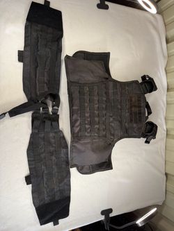 Black Tactical MOLLE Plate Carrier Vest