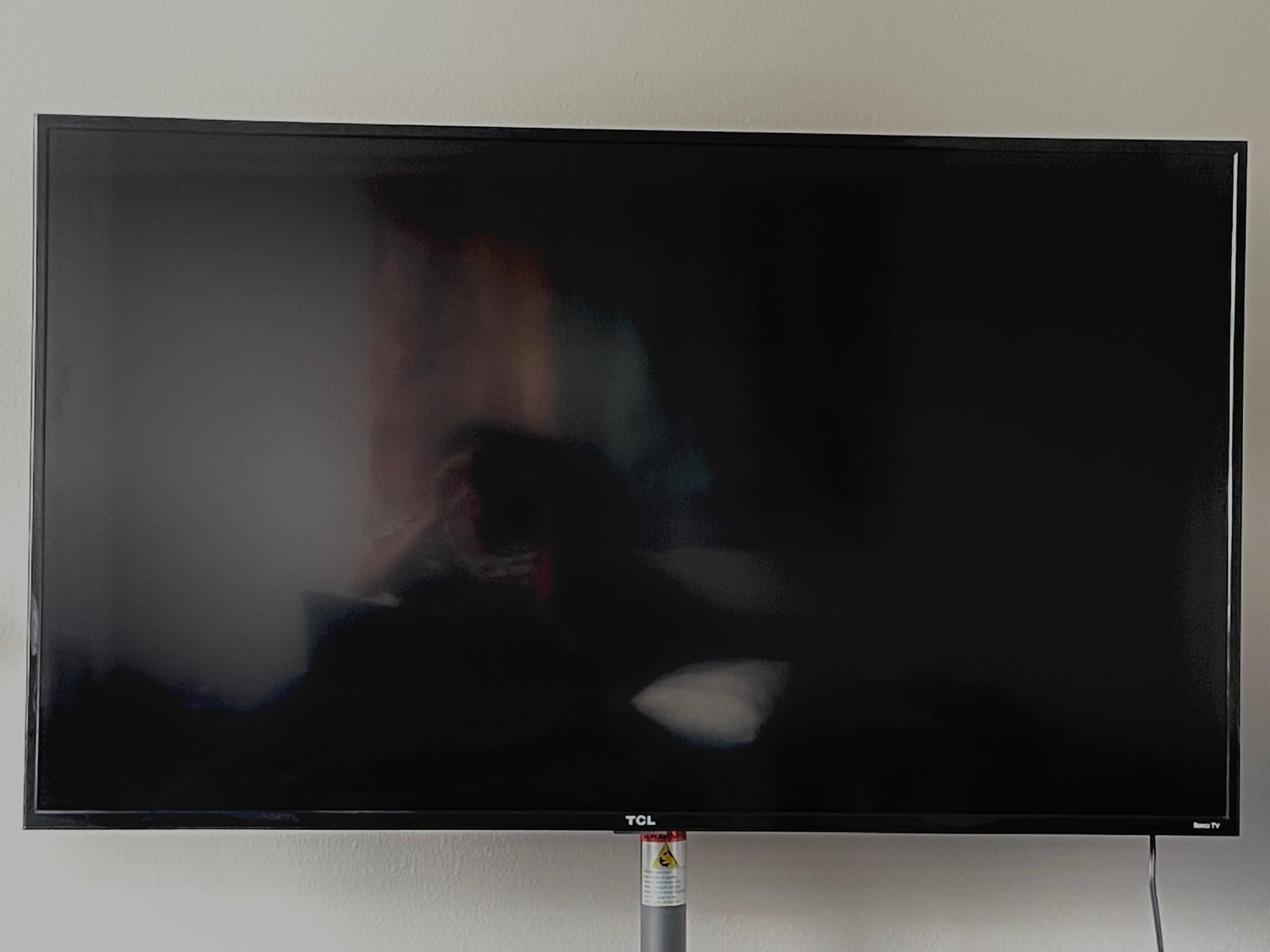 TCL 50 Inch Roku TV with Remote And Tv Stand + Mount For $150