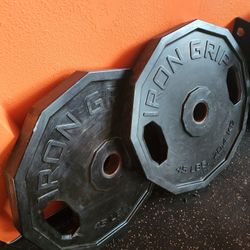 IRON GRIP PLATES. PAIR OF 45s ( EXCELLENT CONDITION)