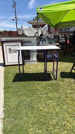 Small computer table