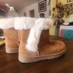 Khaki Snow Boots