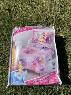 4-Piece Toddler Bed Set Disney Princess Used