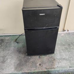 Mini Fridge Freezer 
