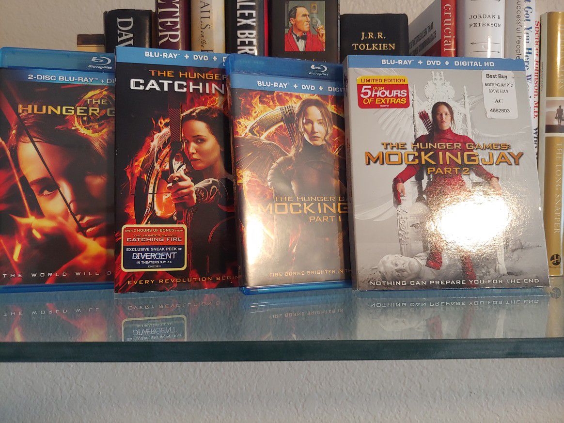 Hunger Games Complete Blu ray Set *Movies*