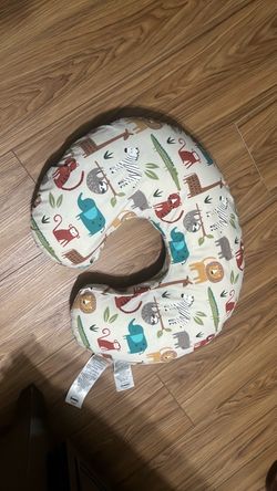 Baby nursing pillow