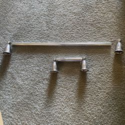 Chome Toilet Paper And Towel Bar