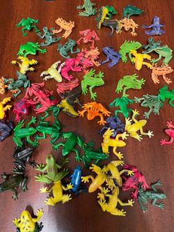 62 Toy Frogs Plastic for Science and Education