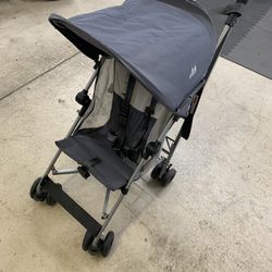 Maclaren Volo Gray Lightweight Stroller