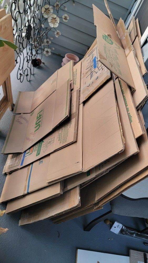 FREE MOVING BOXES 📦
