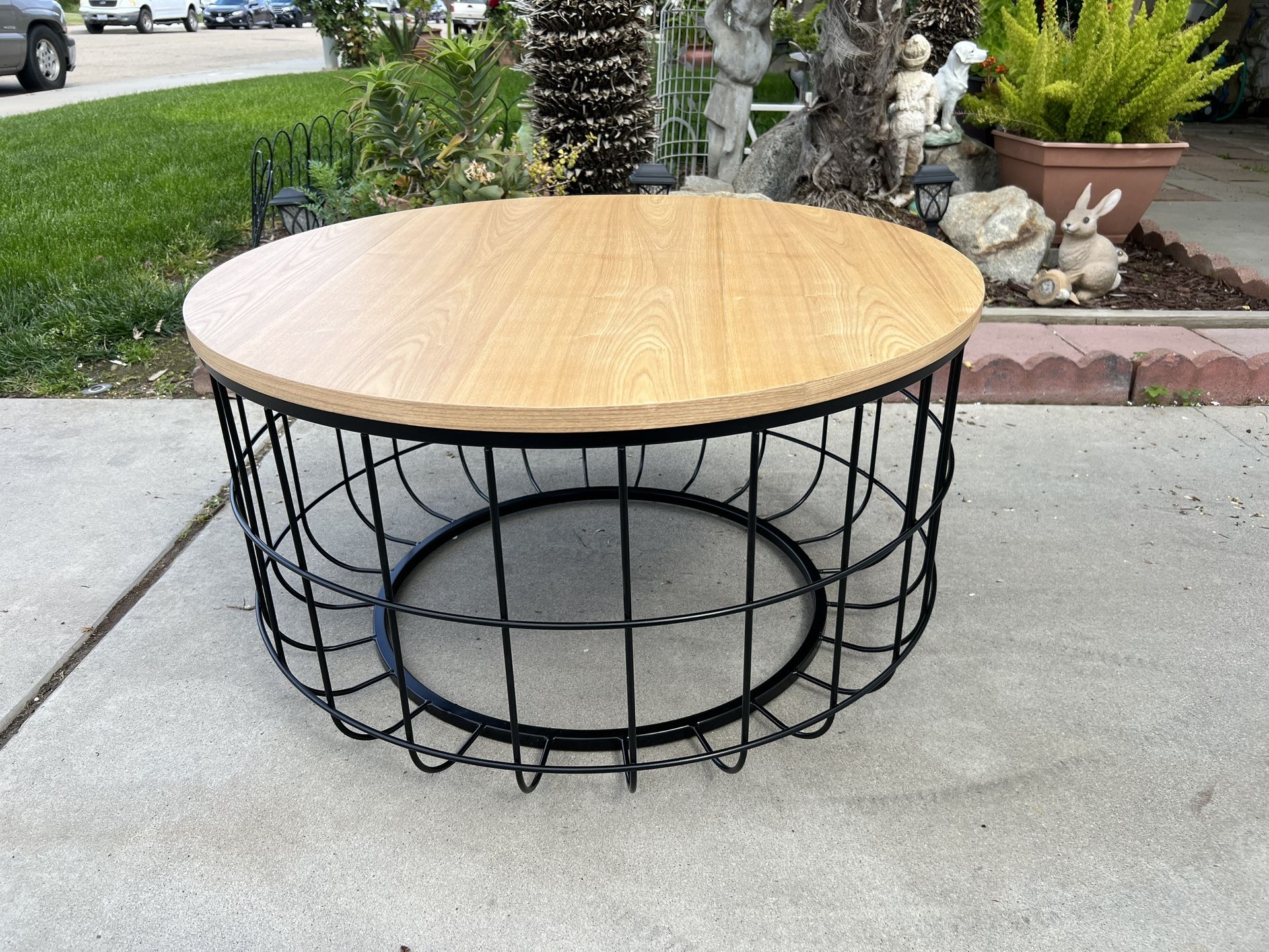 Brand New. Mid Century Modern. Coffee TBL. Price $180