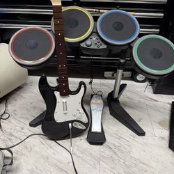 ROCKBAND 4 SET DRUMS AND GUITAR 