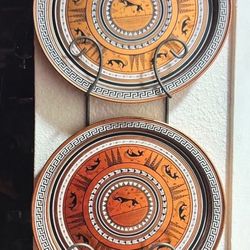 Wall Decoration Rack And 2 Aluminum Plates