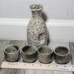 Maya Star Japanese Sake Set Sake Cup Set Traditional Outline in Gold Design Porcelain Pottery Ceramic Wine Glasses A12

Dimensions: Sake Pot: 5.1cm/2.