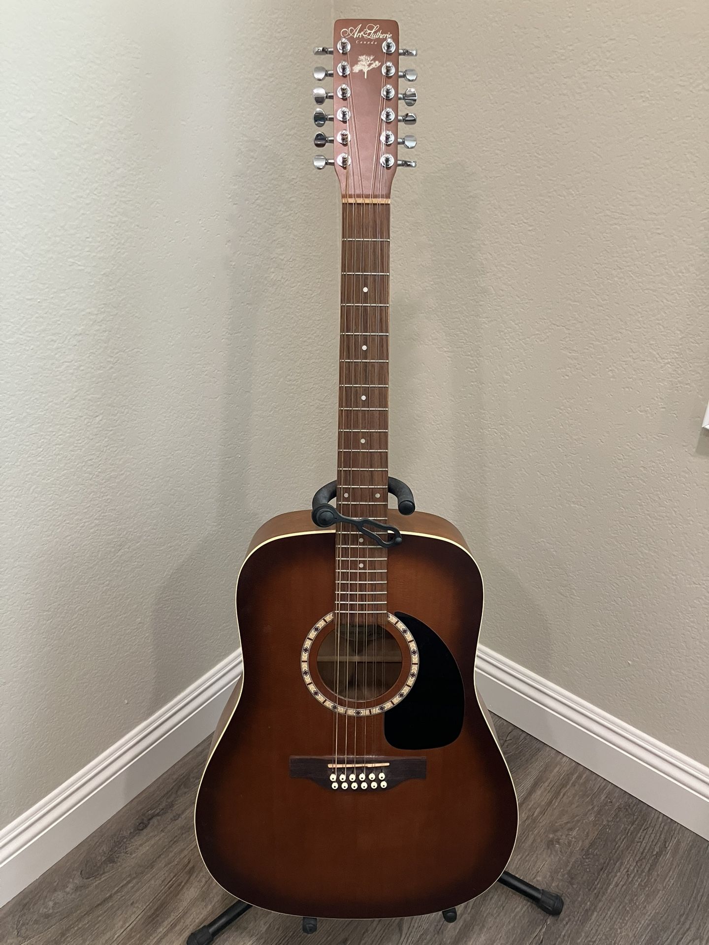 12 String Art & Lutherie Acoustic Guitar + Stand