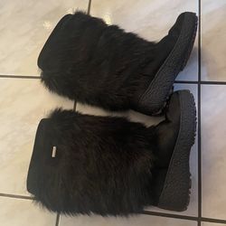 Oscar Sport Fur Boots Size 7