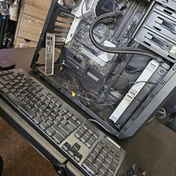 9900K Z390-A Kraken 240mm Corsair Fans Samsung 950 Pro Logitech K&B