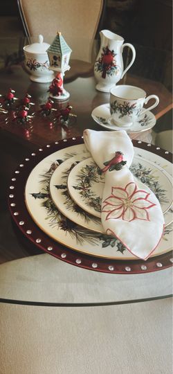 Lenox Winter Greetings 51-Piece Christmas Dinnerware Collection + Jeweled Chargers