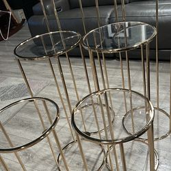 Gold round pillar stands $120