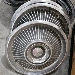 Mustang Hubcaps