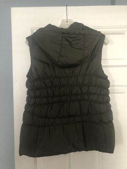 Olive Green Michael Kors Hooded Puffer Vest Medium for Sale in Chula Vista,  CA - OfferUp