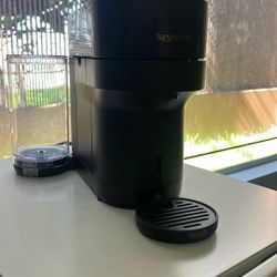 Nespresso Vertuo Pop+ Coffee and Espresso Machine by De'Longhi, Liquorice Black