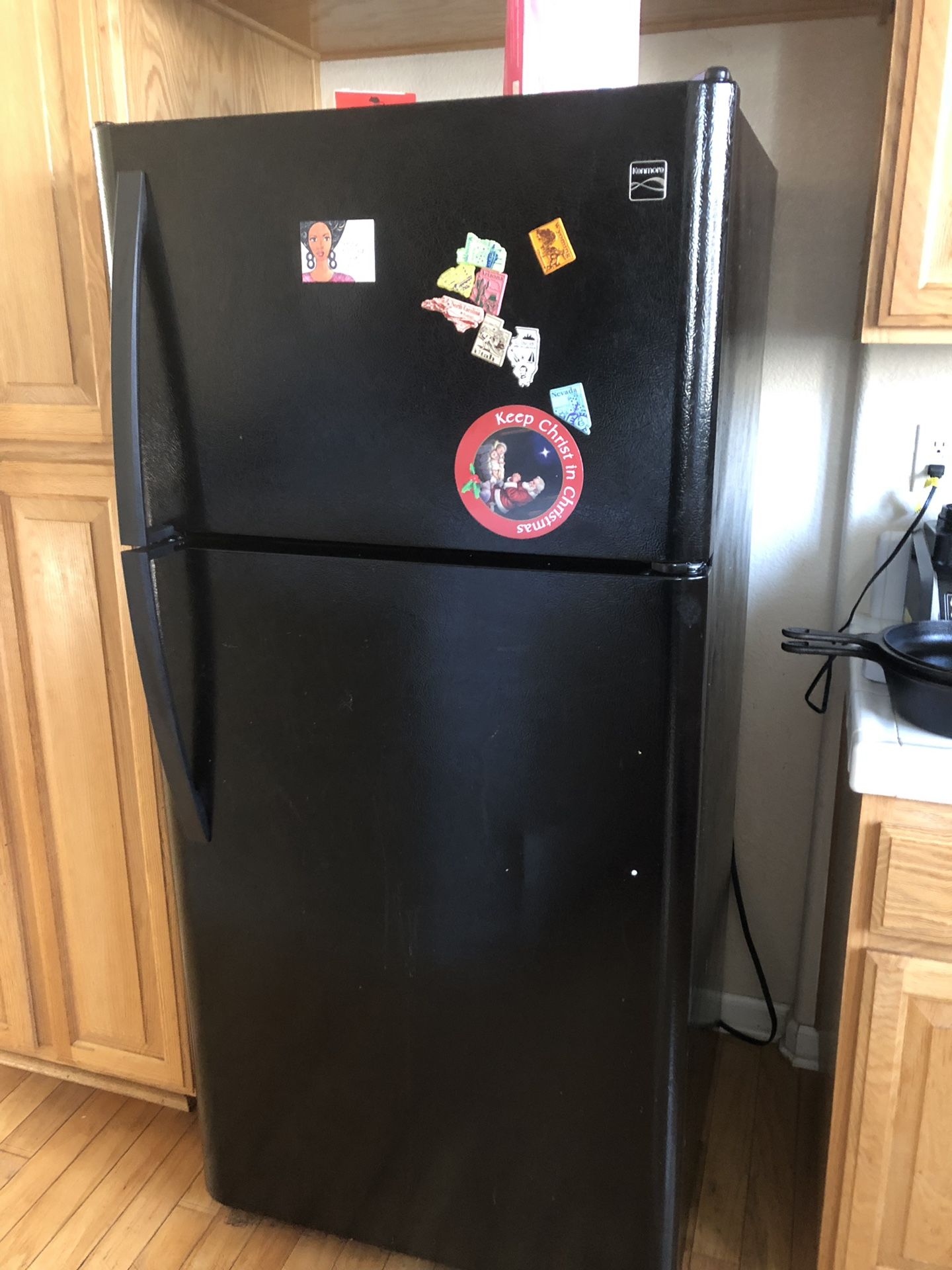 Black Kenmore Refrigerator $175 Looks Good 