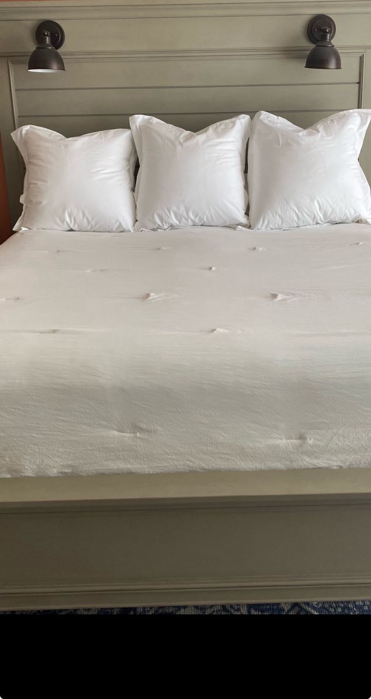 Gorgeous Bedroom Set For Sale