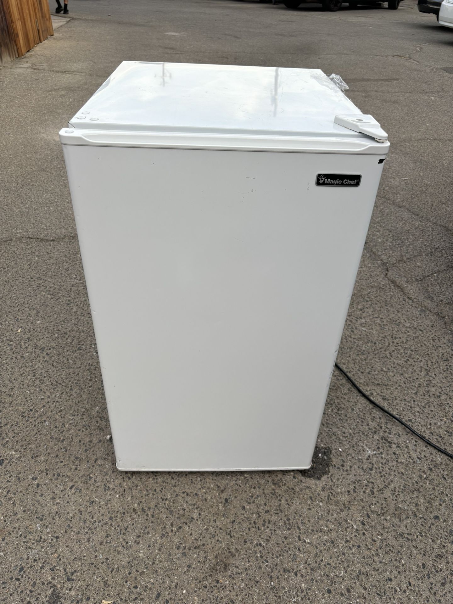 Magic Chef Mini Fridge
