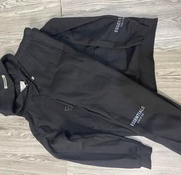 Fear of God Essentials Black Sweatsuit Set(size medium)