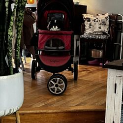 Gen7 Dog Stroller like new