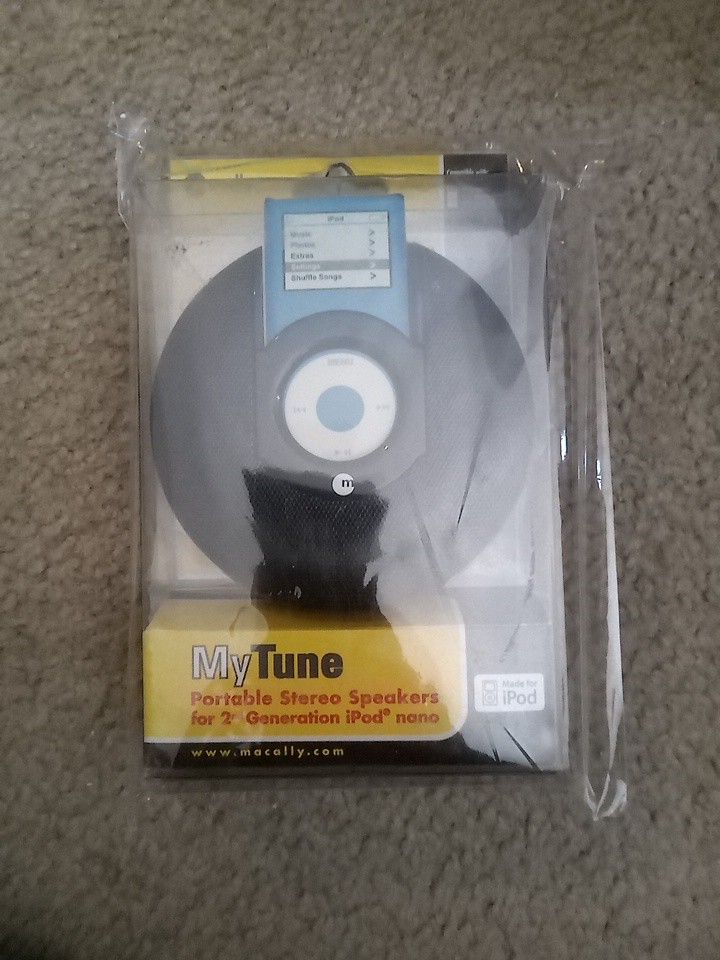 NEW Macally Portable Stereo Speakers For iPod Nano New In Packaging