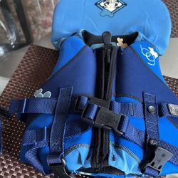 chicle/infant life jacket like new 
