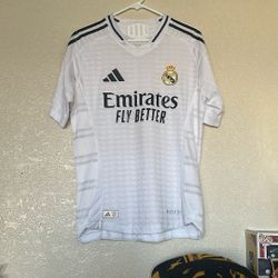 Real Madrid 24-25 Authentic Jersey Size L
