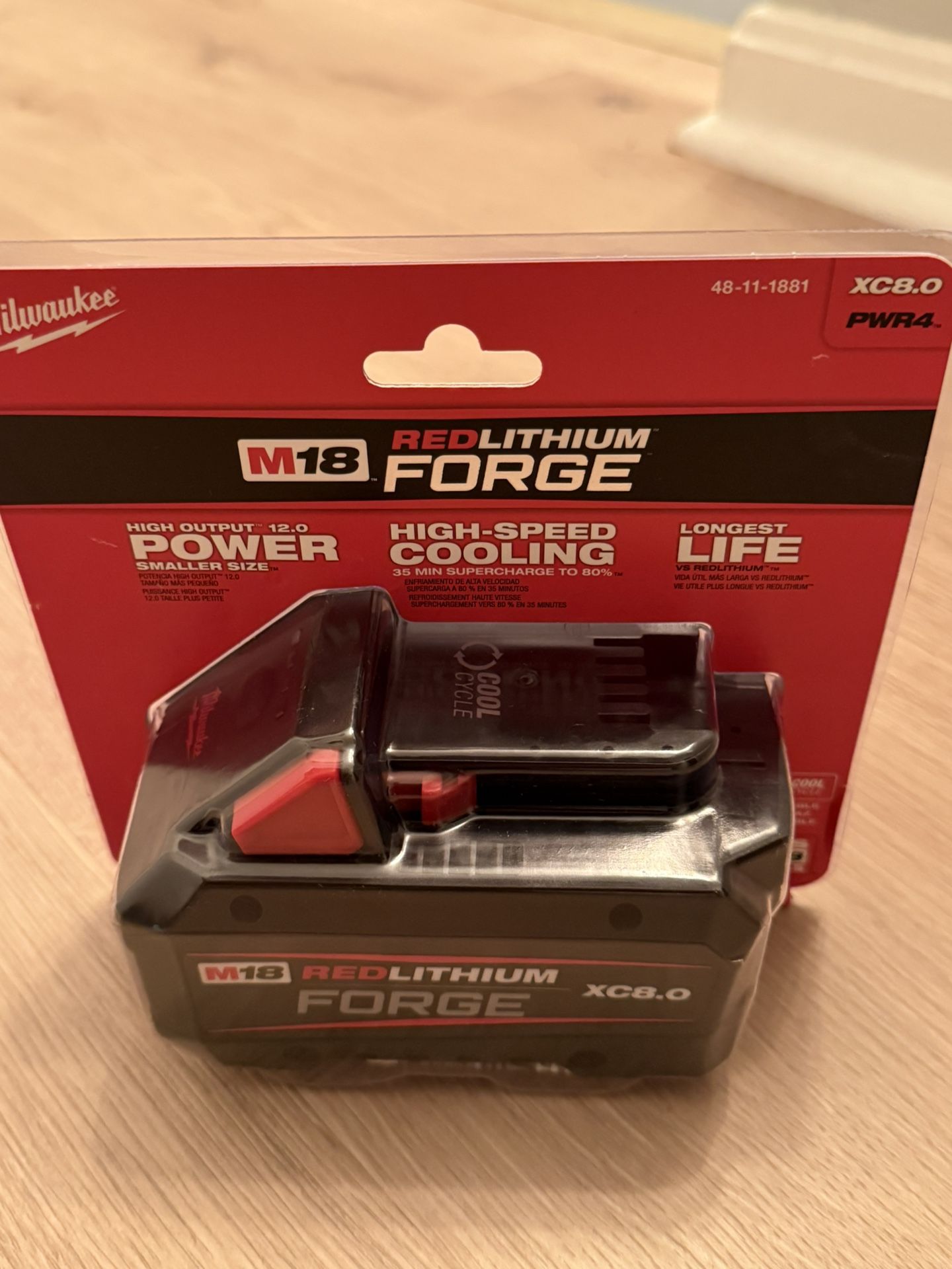 Milwaukee M18 18V REDLITHIUM FORGE XC 8.0 Ah Battery Pack