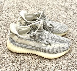 * Yeezy Boost Size 6