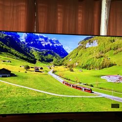 onn. 70” Class 4K UHD (2160P) LED Roku Smart Television HDR 