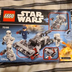 Lego Star Wars 75166 First
Order Transport Speeder
Battle Pack Disney