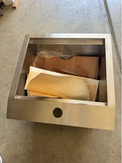 Stainless steel sink